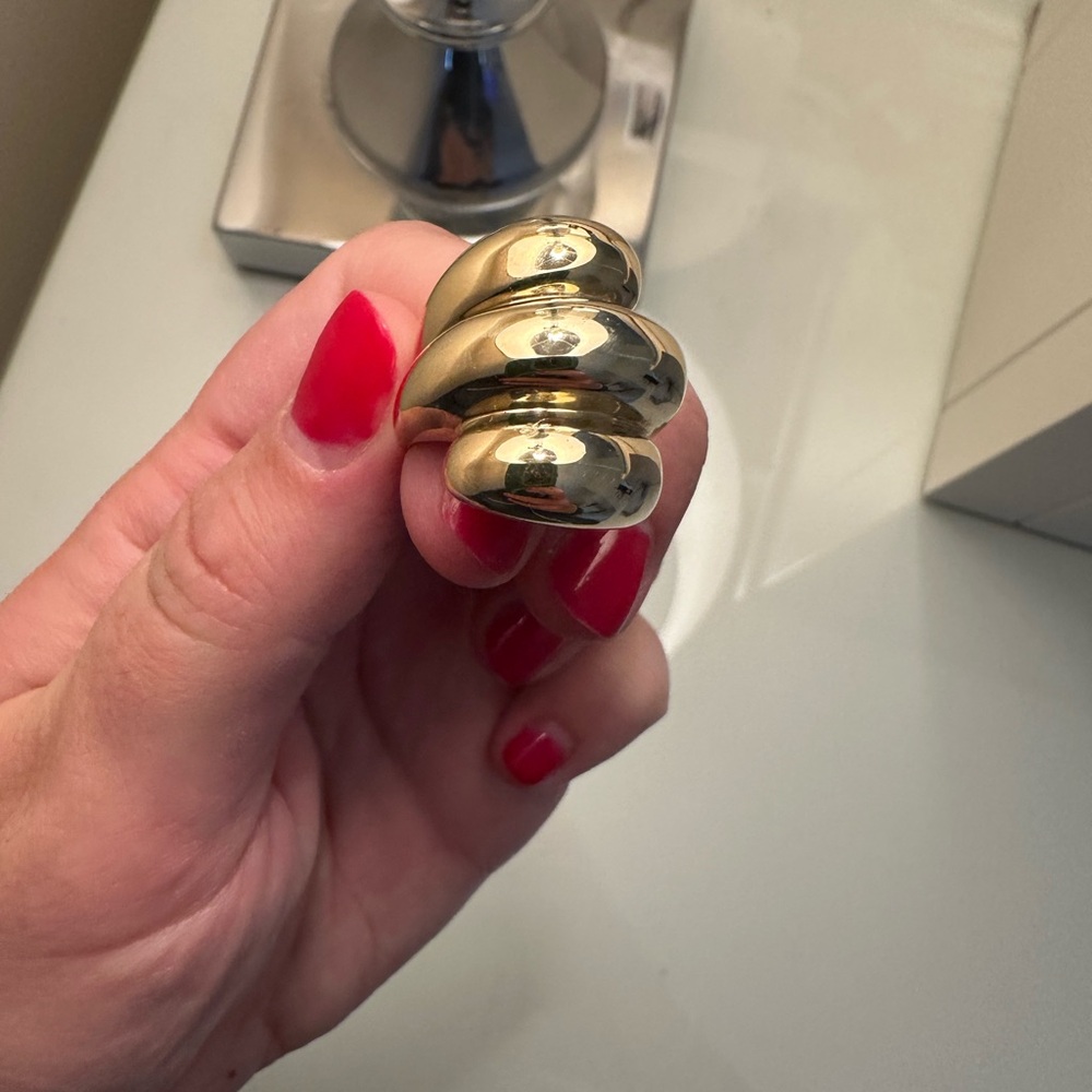 SOLD! 17.6 Grams Solid 14k Gold Swirl Cocktail Ring - Picture 13 of 16